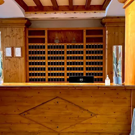 T3 Arc 1950 Skis Aux Pieds Sauna, Hammam, Jacuzzi Apartment *